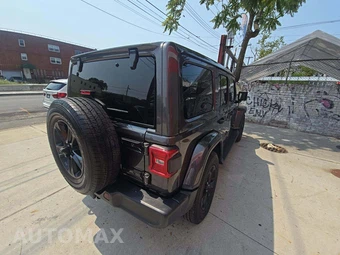2020 Jeep Wrangler Unlimited Sahara Altitude Edition - miniatura 3