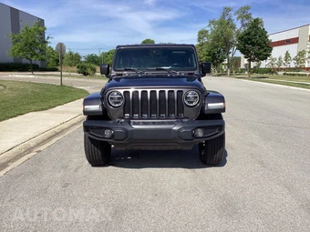 2020 Jeep Wrangler Unlimited Sahara Altitude Edition - miniatura 2