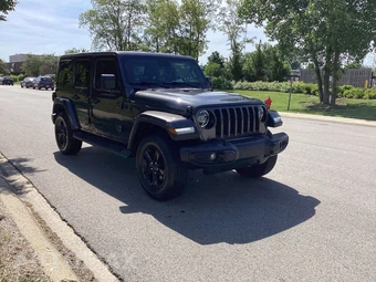 2020 Jeep Wrangler Unlimited Sahara Altitude Edition - miniatura 20