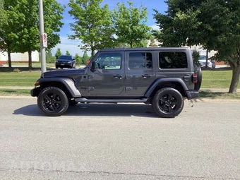 2020 Jeep Wrangler Unlimited Sahara Altitude Edition - miniatura 8