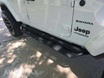 2020 Jeep Wrangler Unlimited Sahara Altitude Edition - miniatura 21