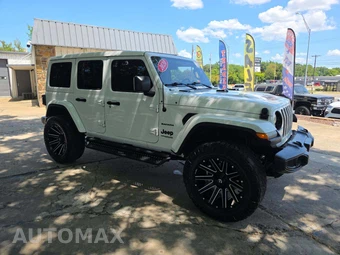 2020 Jeep Wrangler Unlimited Sahara Altitude Edition - miniatura 4