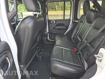 2020 Jeep Wrangler Unlimited Sahara Altitude Edition - miniatura 13
