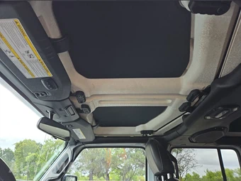 2020 Jeep Wrangler Unlimited Sahara Altitude Edition - miniatura 17
