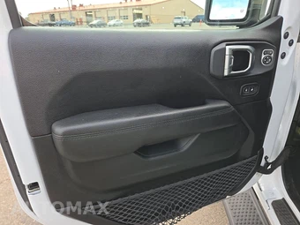 2020 Jeep Wrangler Unlimited Sahara Altitude Edition - miniatura 9