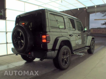 2020 Jeep Wrangler Unlimited Sahara Altitude Edition - miniatura 4