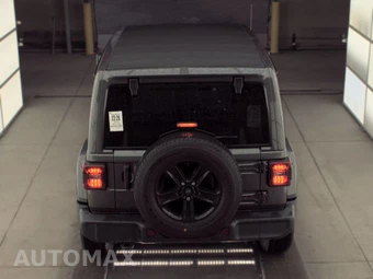 2020 Jeep Wrangler Unlimited Sahara Altitude Edition - miniatura 5