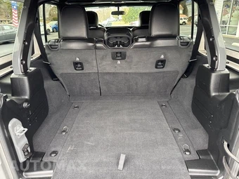 2020 Jeep Wrangler Unlimited Sahara Altitude Edition - miniatura 11