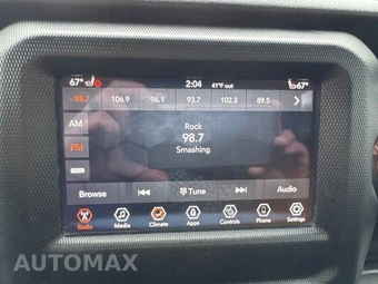 2020 Jeep Wrangler Unlimited Sahara Altitude Edition - miniatura 20