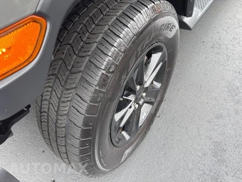 2020 Jeep Wrangler Unlimited Sahara Altitude Edition - miniatura 9