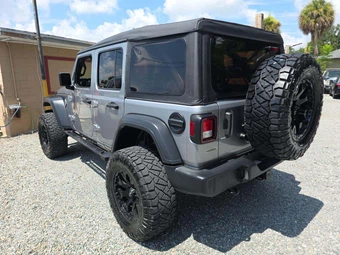 2020 Jeep Wrangler Unlimited Sport S - miniatura 2
