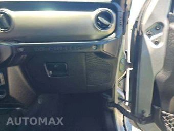2020 Jeep Wrangler Unlimited Sport S - miniatura 20