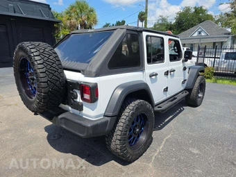 2020 Jeep Wrangler Unlimited Willys - miniatura 3