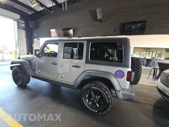 2020 Jeep Wrangler Unlimited Willys - miniatura 6
