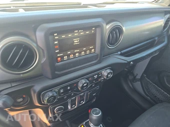 2020 Jeep Wrangler Willys - miniatura 11