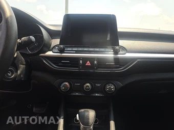 2020 Kia Forte FE – miniatura 11