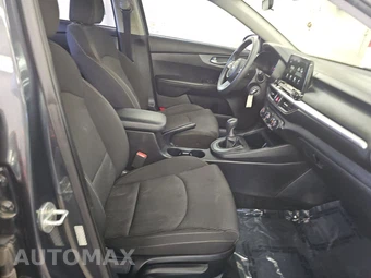 2020 Kia Forte FE – miniatura 8