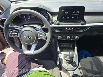 2020 Kia Forte FE – miniatura 10