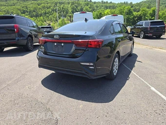 2020 Kia Forte FE – miniatura 3