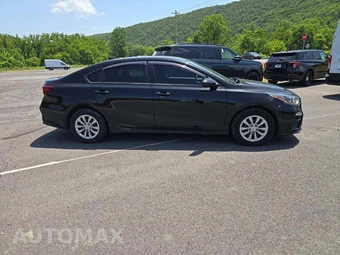 2020 Kia Forte FE – miniatura 4