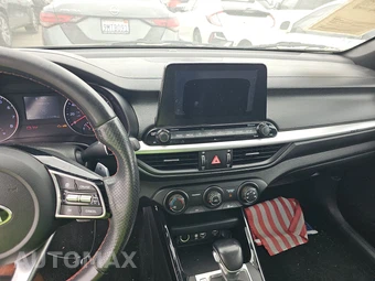 2020 Kia Forte GT - miniatura 11