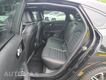 2020 Kia Forte GT – miniatura 13