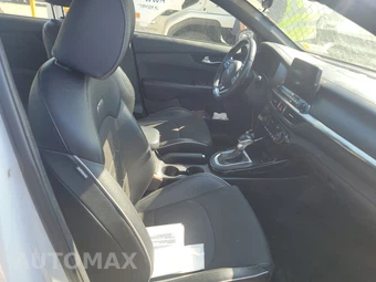 2020 Kia Forte GT-Line – miniatura 8