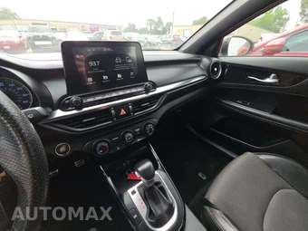 2020 Kia Forte GT-Line – miniatura 10