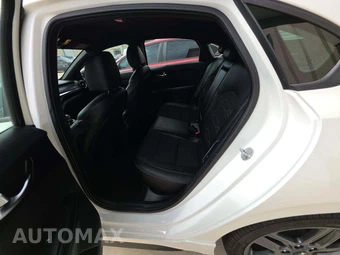2020 Kia Forte GT-Line – miniatura 13
