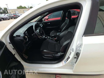 2020 Kia Forte GT-Line – miniatura 6