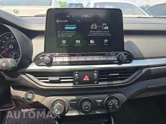 2020 Kia Forte GT-Line – miniatura 10
