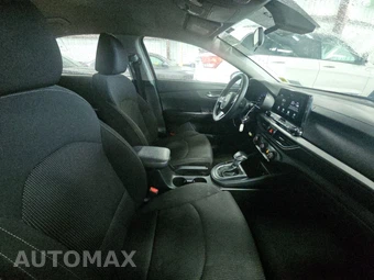 2020 Kia Forte LXS – miniatura 8