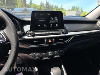 2020 Kia Forte LXS – miniatura 10
