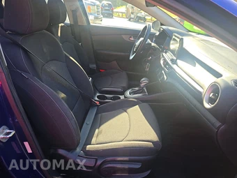 2020 Kia Forte LXS – miniatura 8
