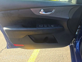2020 Kia Forte LXS – miniatura 9