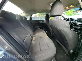 2020 Kia Forte LXS – miniatura 13