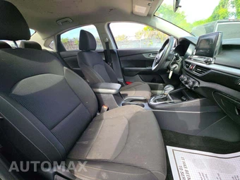 2020 Kia Forte LXS – miniatura 15