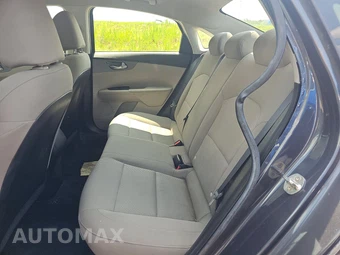 2020 Kia Forte LXS – miniatura 13