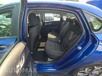 2020 Kia Forte LXS - miniatura 10