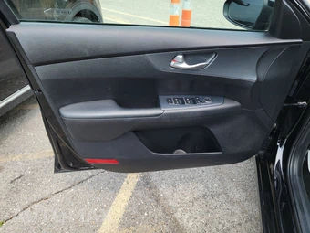 2020 Kia Forte LXS – miniatura 9