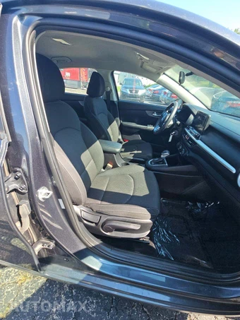 2020 Kia Forte LXS – miniatura 15
