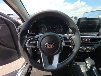 2020 Kia Forte LXS – miniatura 10