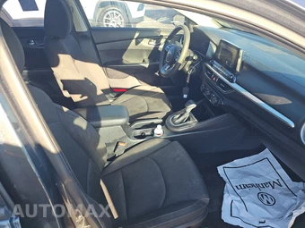2020 Kia Forte LXS – miniatura 8