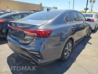 2020 Kia Forte LXS – miniatura 3