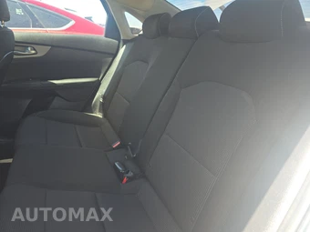 2020 Kia Forte LXS – miniatura 13