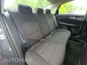 2020 Kia Forte LXS – miniatura 13
