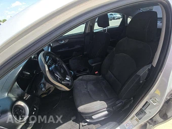 2020 Kia Forte LXS – miniatura 7