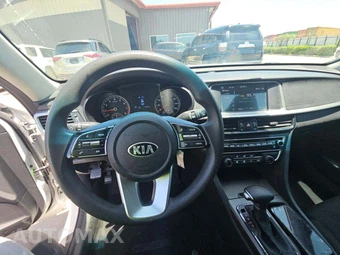 2020 Kia Optima LX – miniatura 7