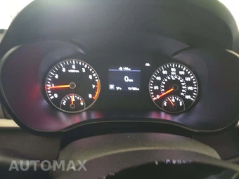 2020 Kia Optima LX – miniatura 9