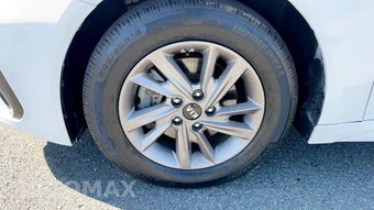 2020 Kia Optima LX - miniatura 7